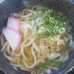 すみうどん - うどんはすめ塩分控え目で、麺は自家製のつるつるでした。