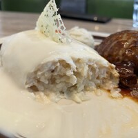 キッチン 大宮 MARK IS みなとみらい店 - 中も白い
