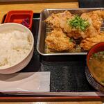 骨付鳥、からあげ、ハイボール がブリチキン。 - 