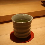 鮨 しみづ - 熱い緑茶