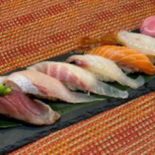 【自慢の逸品】情熱の刺身盛り！握り寿司も自信あり！！