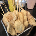 串だおれ - 串揚げ盛り盛り到着