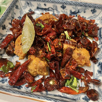 礼華 - 山梨県産健味どりの唐揚げ　朝天唐辛子炒め