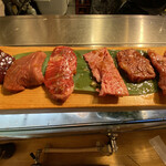 卸問屋直営 立ち食い 一切れ焼肉 松田 - 