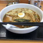 らーめんどんぐり - ワンタンめん、900円。