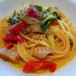 オッティミスタ - 豚トロと大阪うまい菜の白ワイン風味のスパゲッティ