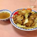 東菜館純ちゃん - カイコ―飯￥740