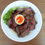 Gyouza Semmon Tenka Watoan - テイクアウトのローストビーフ丼