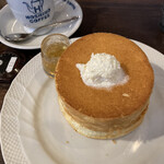 星乃珈琲店 - パンケーキダブルとコーヒーのセット。