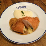 ル　ビストロ - 若鶏胸肉のコルドンブルー