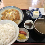 ときわ食堂 - 日替定食(550円) ちくわとカツ煮