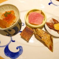 新宿 鮨 つむぎ - いくらと干瓢の小丼、穴子、蛍烏賊酢味噌、玉子、大根漬物