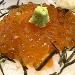 悠流里 - ハーフサイズ　はらこ丼