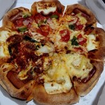 Pizza Hut - 通常価格3300円税込のスーパーカズレーザー４のMサイズが、50％オフにより会計1650円税込になりますた。