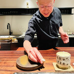 きう - ◎遊び心いっぱいの大将はいいなぁ〜♡端っこに寿司をおこうしている（笑）