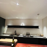 きう - ◎店内は見事なまでに磨きあげられている。