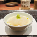 きう - ★モッツァレラチーズ（吉田牧場）の醤油漬けと百合根（月光）の裏漉し  オリーブオイル  山葵