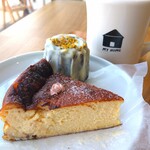 My Home Coffee, Bakes, Beer - ■桜チーズケーキ
      ■ホワイトチョコの米粉のカヌレ