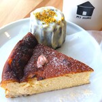 My Home Coffee, Bakes, Beer - ■桜チーズケーキ
      ■ホワイトチョコの米粉のカヌレ