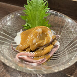 金町製麺 - 青森産 スルメイカの肝醤油がけ　400円