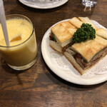 ニューアストリア - 