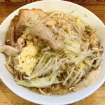 ラーメン二郎 - 「小ラーメン(ニンニク、アブラ)」(750円)です