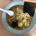 Tsubaki Ramen Shoppu - ネギ生姜ラーメン。880円。