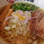 極煮干し本舗 - 淡麗煮干し塩ラーメン アップ