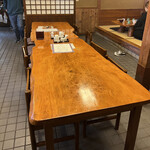 炭火焼うなぎ 東山物産 - 内観