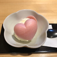 御料理あきやま - もなかアイス 御料理あきやま - もなかアイス