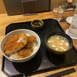 Soba Kiyose Musashiya - カツ天丼の全景。次はカツ丼も気になるが、ダイエットの為、蕎麦に戻す！！！