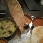 本日のカレーとサンバル、ラッサム