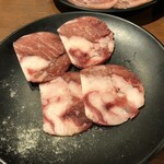 国産牛焼肉食べ放題 肉匠坂井 - トロタン
