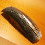 すが弥 - 小肌。砂糖〆と塩〆