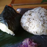 Ametsuchi - 紅鮭おにぎり＆函館粗海塩おにぎり
