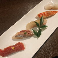 秀徳 2号店 - マグロの赤身•〆アジ•ヒラメ•クルマエビ•ヤリイカ