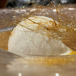 f - 沼山大根のジェラートの黒蜜柑ソース