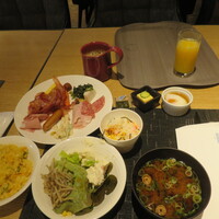 フォルク キッチン オールデイダイニング  - 