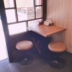 炭火焼濃厚中華そば 奥倫道 - 内観