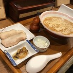 炭火焼濃厚中華そば 奥倫道 - 炭火焼濃厚中華そば 栗