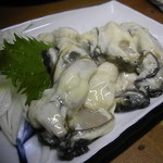 寿浬庵 - 【生牡蠣＠６００円】 ミルキィ～♪　はママの味じゃナインんですけど。。ｗ　旨い