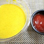 インドネパールレストラン アイサ - ドレッシング＆ケチャップ