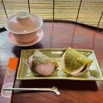 空也 - とらやさんの関西風と関東風