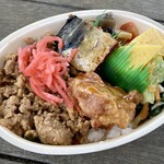 ホットモット - 料理写真:「彩・鶏そぼろ弁当」460円也。税込。