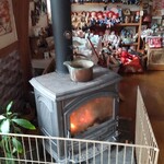 星の子 - 薪ストーブあります