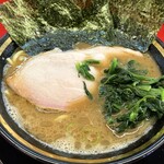 家系ラーメン 王道家直伝 との丸家  八潮店 - ラーメン750円