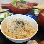 Gemmai Saishoku Ko Menoko - 圧力鍋で炊いた、もちもちの玄米