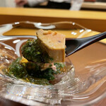 美会 - あん肝を通して舌へ浸透する旨みが綺麗に響く美会さんらしい一品目。