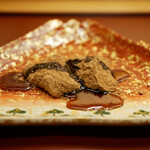 美会 - 練りたてのお餅にきな粉で濃厚な輪郭をつくり、レモングラスをかけて爽やかに。