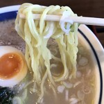 七海 - しおとんこつ　麺アップ